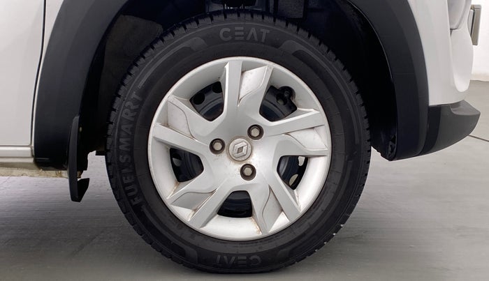 2021 Renault Kwid 1.0 RXT Opt AT, Petrol, Automatic, 5,336 km, Right Front Wheel