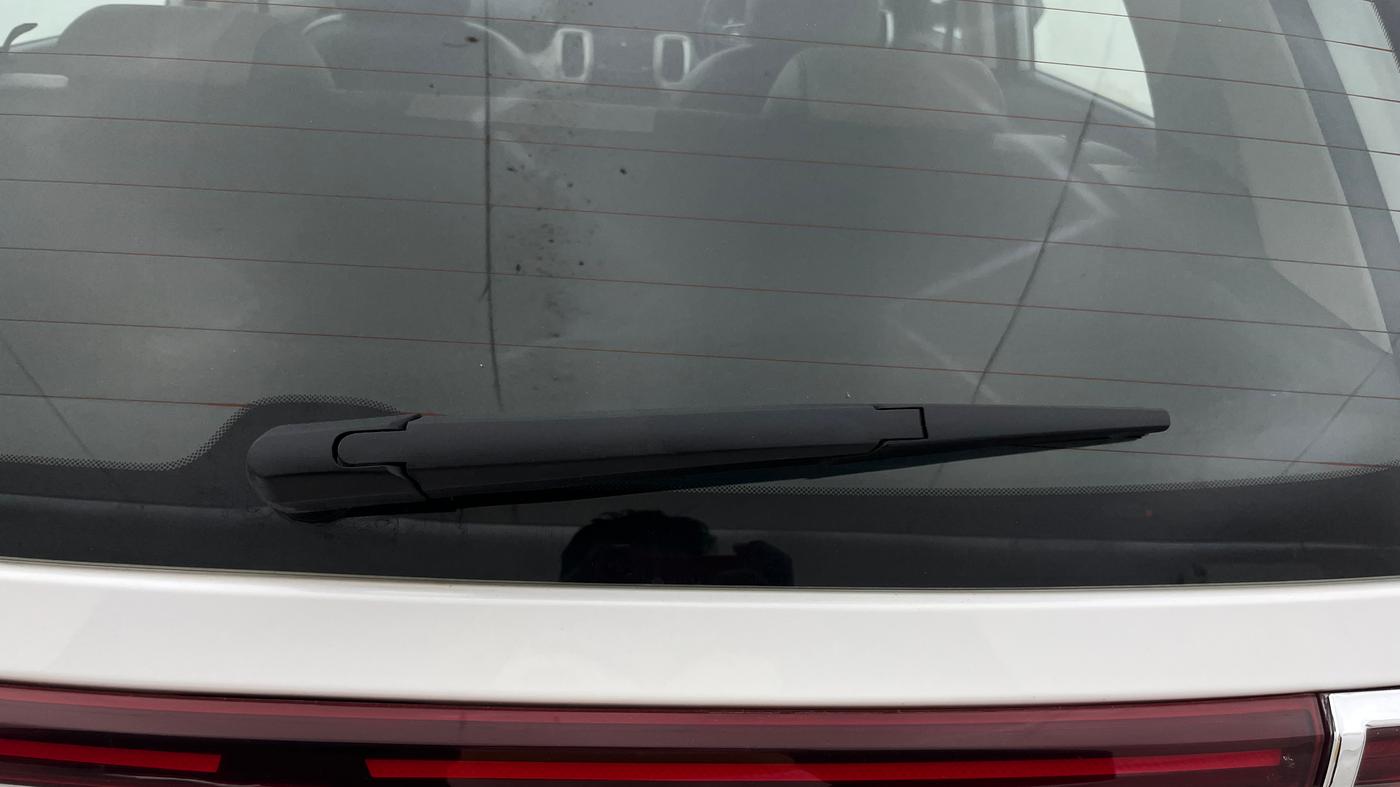2020 KIA SONET HTX PLUS 1.5, Diesel, Manual, 1,33,523 km, Rear Wiper