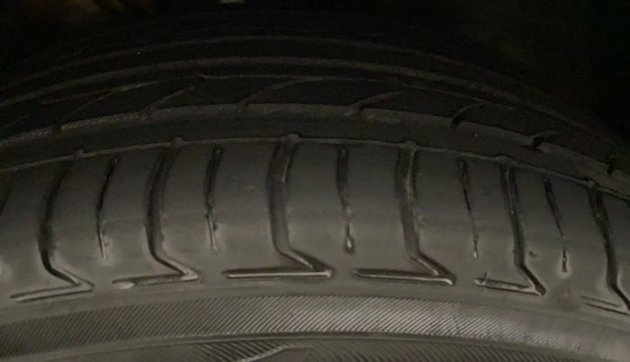 2015 Volkswagen Polo GT TSI AT, Petrol, Automatic, 61,317 km, Right Front Tyre Tread