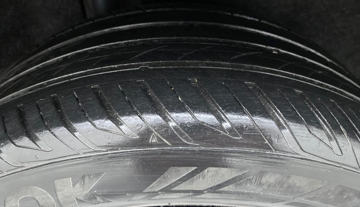 2019 Honda Civic 1.8V AT, Petrol, Automatic, 21,754 km, Right Rear Tyre Tread