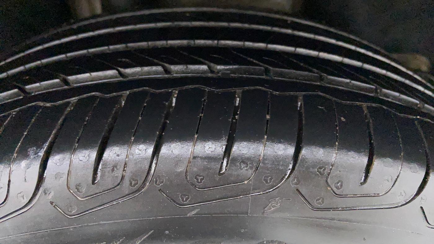 2015 Skoda Octavia ELEGANCE 2.0 TDI CR AT, Diesel, Automatic, 81,465 km, Right Rear Tyre Tread