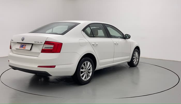 2015 Skoda Octavia ELEGANCE 2.0 TDI CR AT, Diesel, Automatic, 81,465 km, Right Back Diagonal