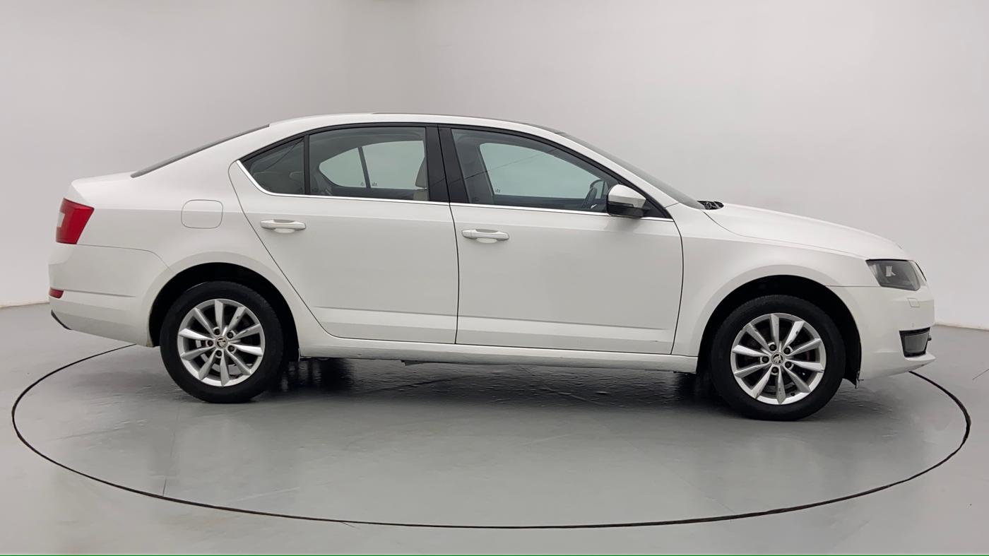 2015 Skoda Octavia ELEGANCE 2.0 TDI CR AT, Diesel, Automatic, 81,465 km, Right Side