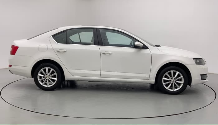 2015 Skoda Octavia ELEGANCE 2.0 TDI CR AT, Diesel, Automatic, 81,465 km, Right Side