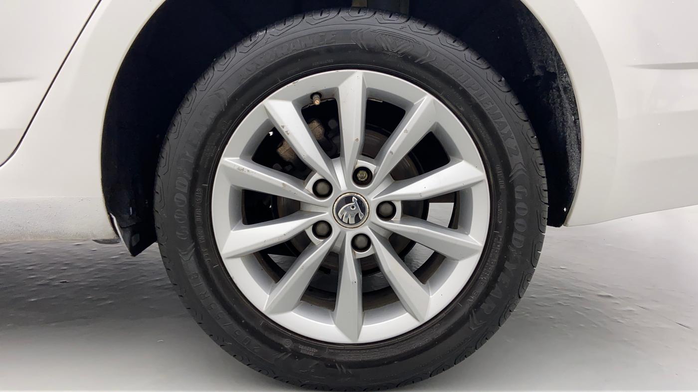 2015 Skoda Octavia ELEGANCE 2.0 TDI CR AT, Diesel, Automatic, 81,465 km, Left Rear Wheel