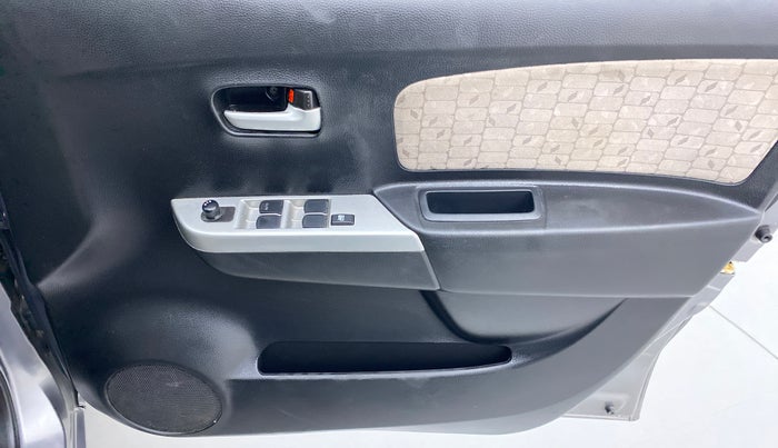 2016 Maruti Wagon R 1.0 VXI, Petrol, Manual, 32,329 km, Driver Side Door Panels Control