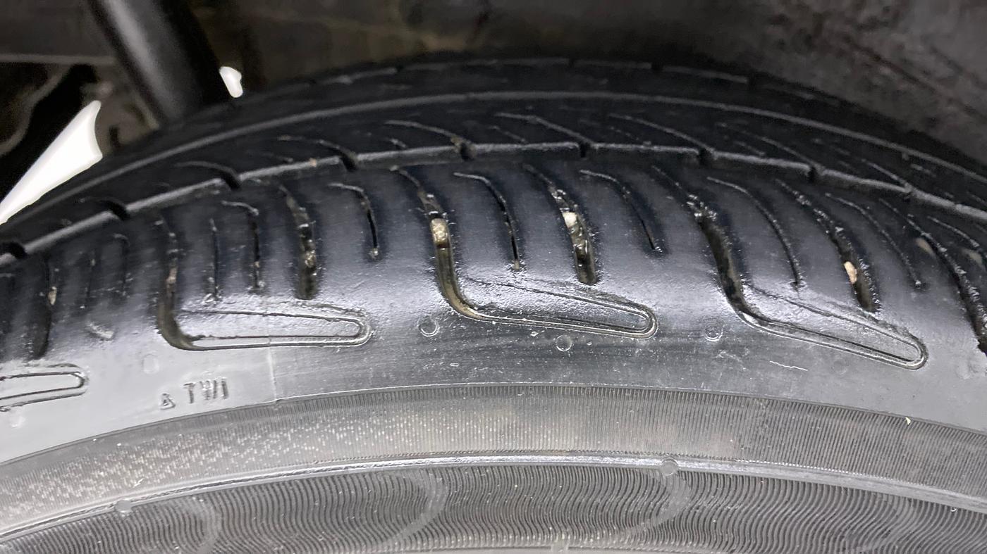 2016 Maruti Wagon R 1.0 VXI, Petrol, Manual, 32,329 km, Right Rear Tyre Tread