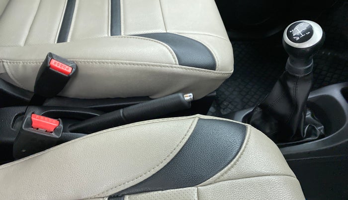 2016 Maruti Wagon R 1.0 VXI, Petrol, Manual, 32,329 km, Gear Lever
