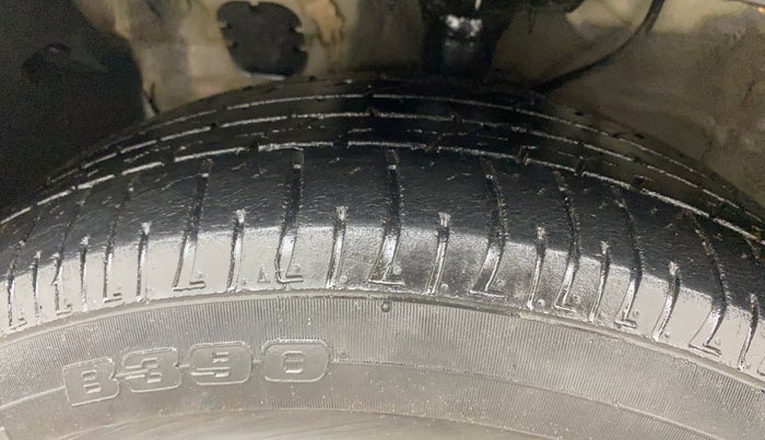 2016 Hyundai Creta S 1.4 DIESEL, Diesel, Manual, 1,08,145 km, Left Front Tyre Tread