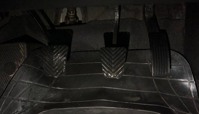 2017 Hyundai Elite i20 ASTA 1.2 DUAL TONE, Petrol, Manual, 53,717 km, Pedals