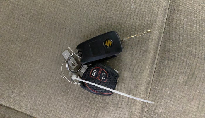 2014 Maruti Swift Dzire VXI, Petrol, Manual, 63,506 km, Key Close Up