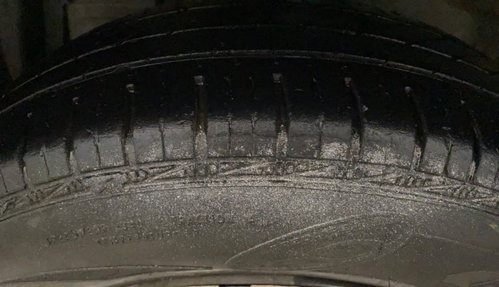 2014 Maruti Swift Dzire VXI, Petrol, Manual, 63,506 km, Left Front Tyre Tread