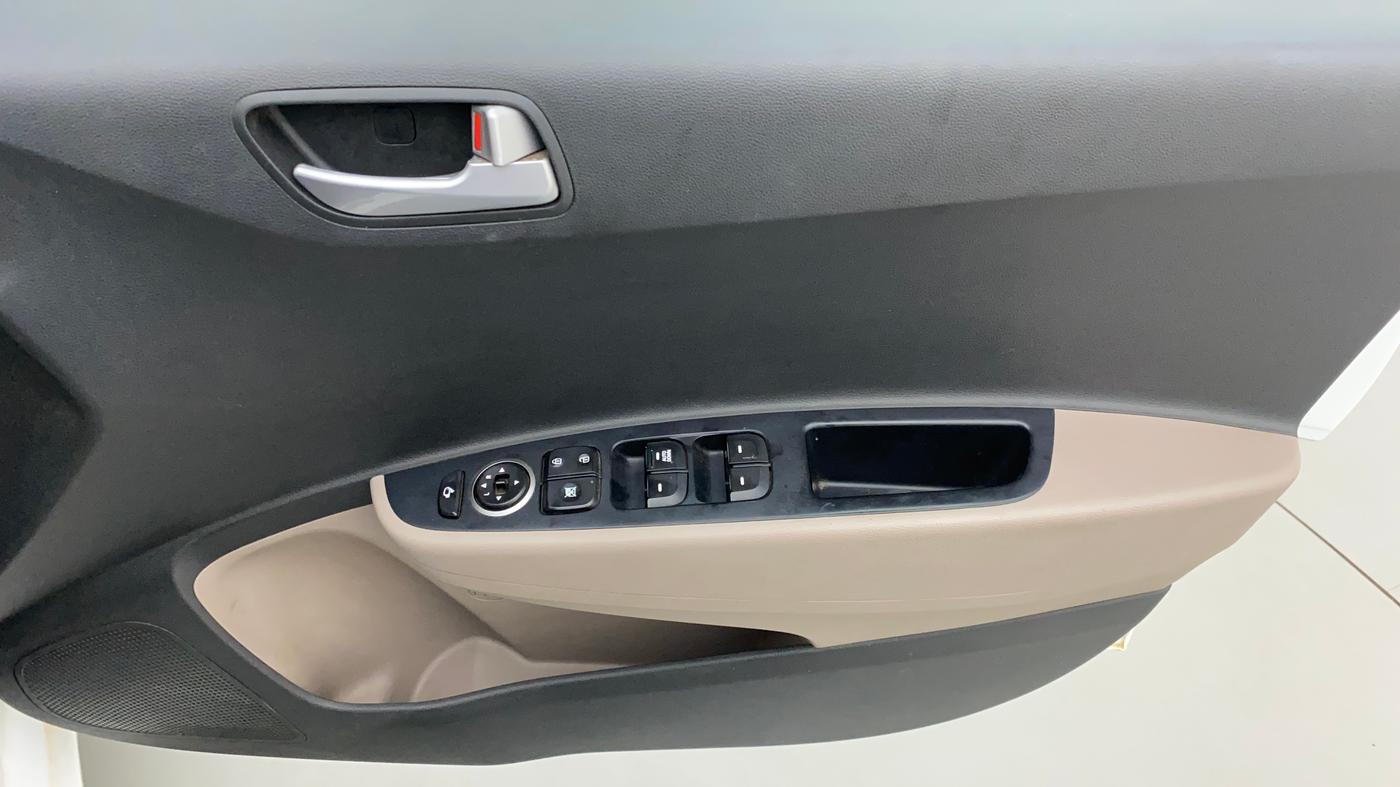 2019 Hyundai Grand i10 SPORTZ 1.2 KAPPA VTVT, Petrol, Manual, 86,588 km, Driver Side Door Panels Control