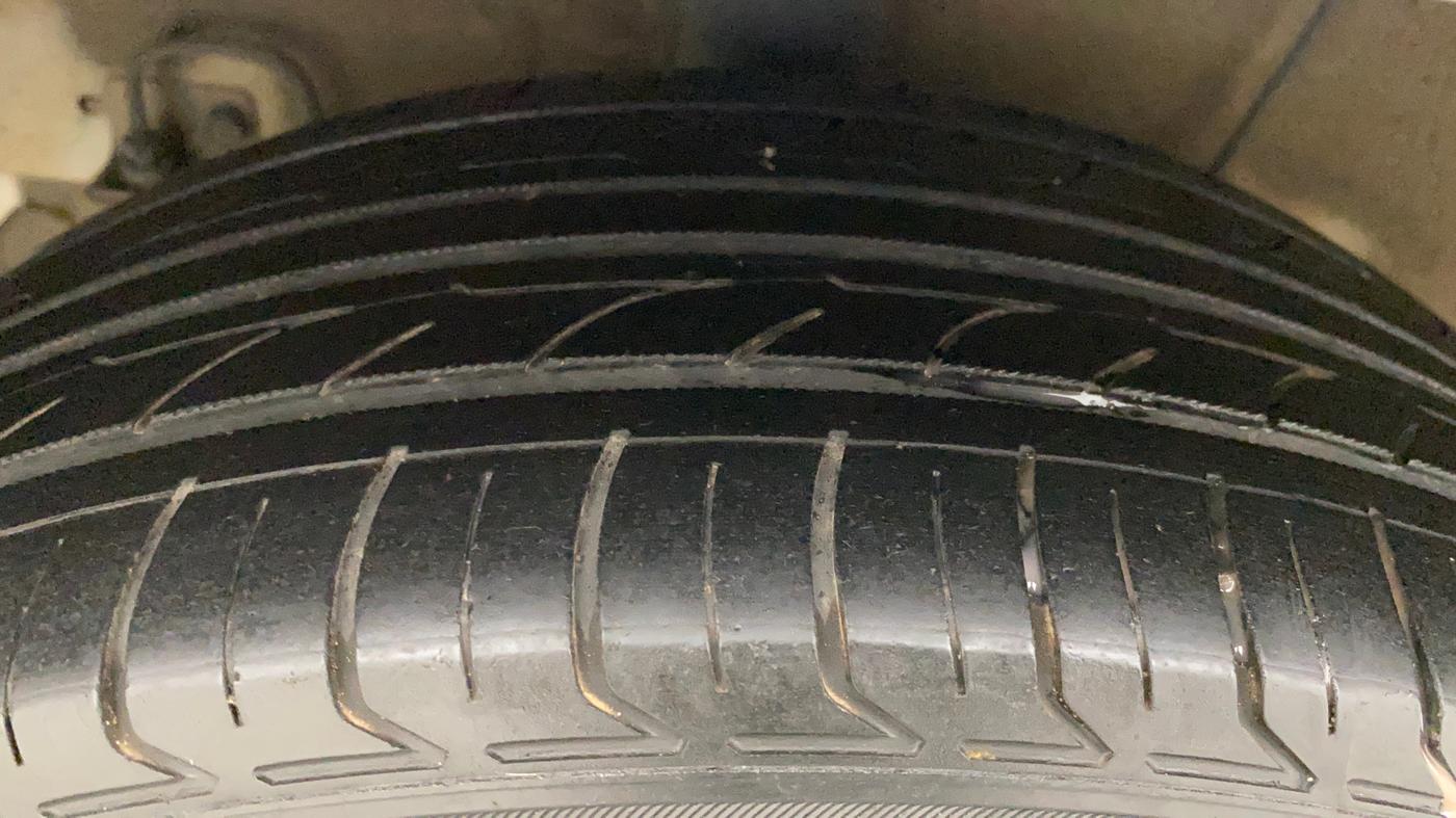 2019 Hyundai Grand i10 SPORTZ 1.2 KAPPA VTVT, Petrol, Manual, 86,588 km, Right Rear Tyre Tread