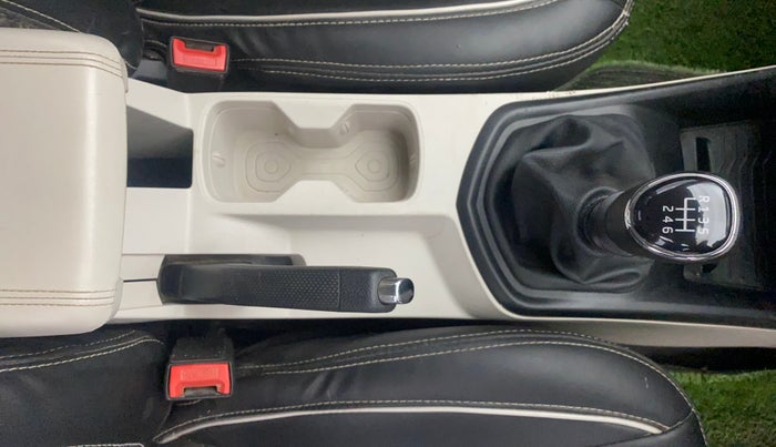 2021 Mahindra XUV300 W4 1.2 PETROL, Petrol, Manual, 54,726 km, Gear Lever