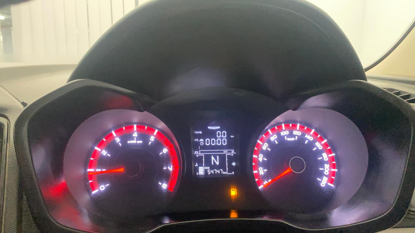 2021 Mahindra XUV300 W4 1.2 PETROL, Petrol, Manual, 54,726 km, Odometer Image