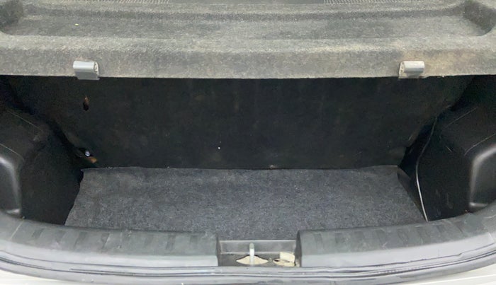 2014 Maruti Swift LXI D, Petrol, Manual, 79,835 km, Boot Inside