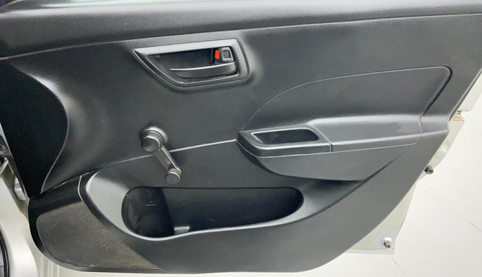 2014 Maruti Swift LXI D, Petrol, Manual, 79,835 km, Driver Side Door Panels Control