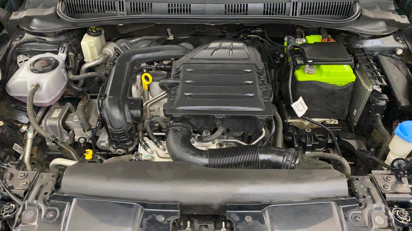 2022 Volkswagen VIRTUS HIGHLINE TSI 1.0 AT, Petrol, Automatic, 37,536 km, Engine View