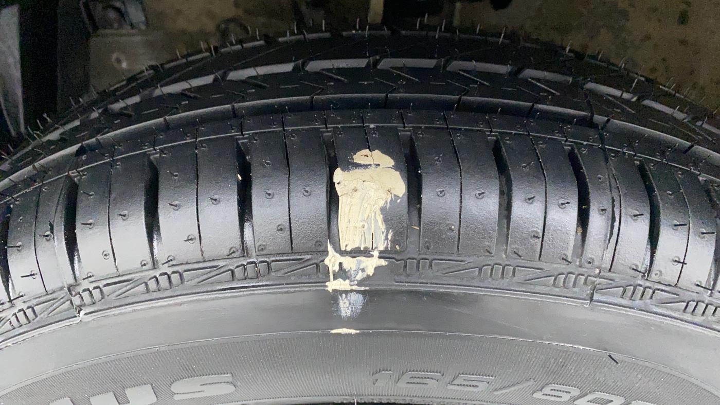 2016 Maruti Swift Dzire VDI ABS, Diesel, Manual, 92,236 km, Left Front Tyre Tread