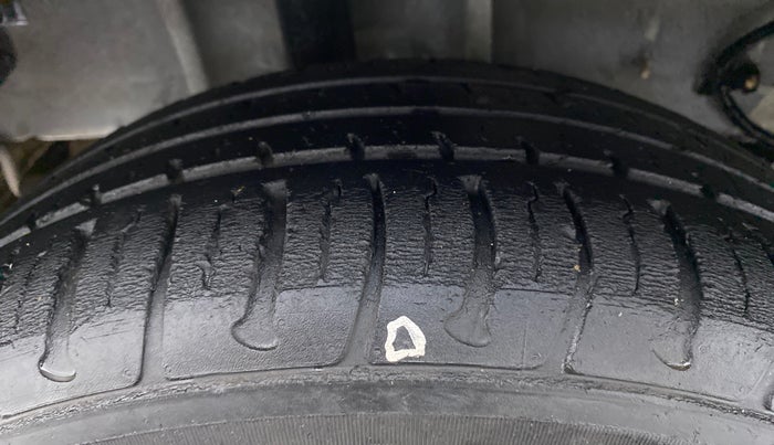 2019 Tata Tiago XZ 1.2 REVOTRON, Petrol, Manual, 32,859 km, Right Rear Tyre Tread