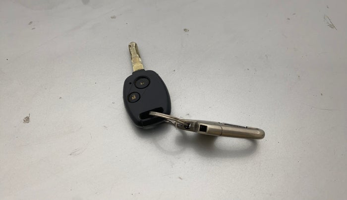 2015 Honda Amaze 1.2L I-VTEC S, Petrol, Manual, 1,07,704 km, Key Close Up