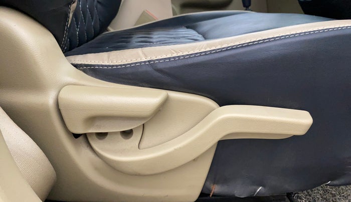 2015 Honda Amaze 1.2L I-VTEC S, Petrol, Manual, 1,07,704 km, Driver Side Adjustment Panel