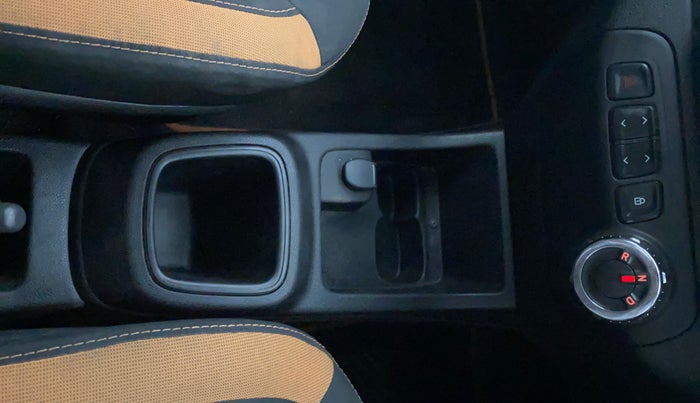 2017 Renault Kwid CLIMBER 1.0 AMT, Petrol, Automatic, 60,304 km, Gear Lever