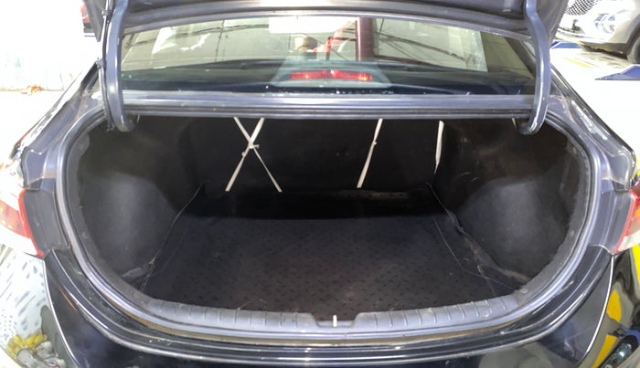 2019 Hyundai Verna 1.6 VTVT SX + AT, Petrol, Automatic, 77,010 km, Boot Inside