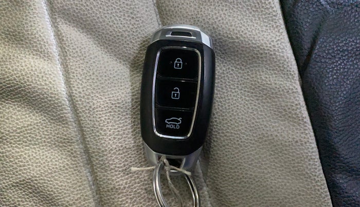 2019 Hyundai Verna 1.6 VTVT SX + AT, Petrol, Automatic, 77,010 km, Key Close Up