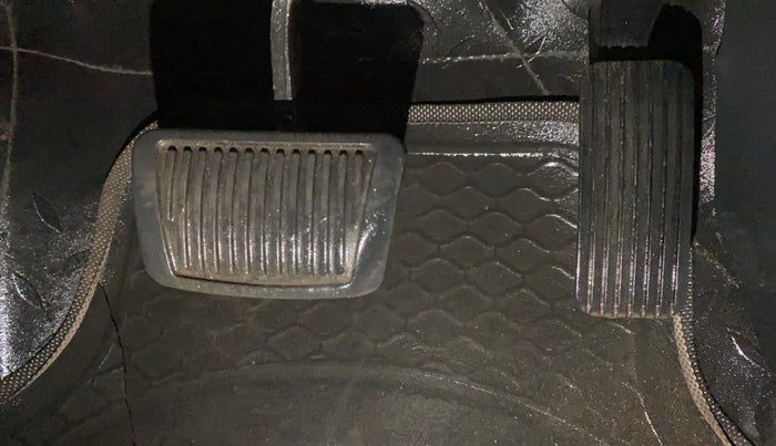 2019 Hyundai Verna 1.6 VTVT SX + AT, Petrol, Automatic, 77,010 km, Pedals