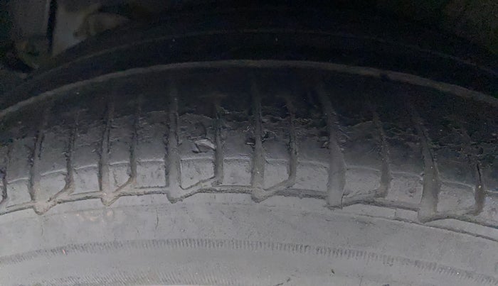 2014 Hyundai Xcent SX 1.1 CRDI (O), Diesel, Manual, 96,010 km, Right Rear Tyre Tread