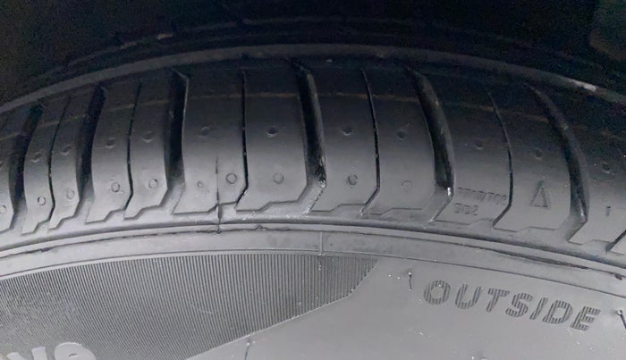 2014 Hyundai Xcent SX 1.1 CRDI (O), Diesel, Manual, 96,010 km, Right Front Tyre Tread