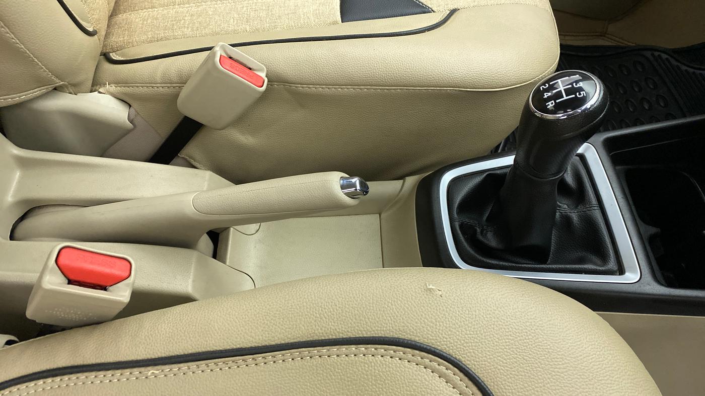 2019 Maruti Dzire VXI, Petrol, Manual, 52,012 km, Gear Lever