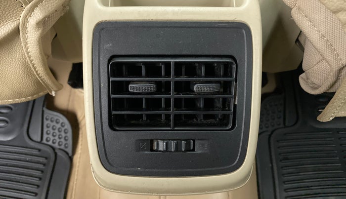 2019 Maruti Dzire VXI, Petrol, Manual, 52,012 km, Rear AC Vents