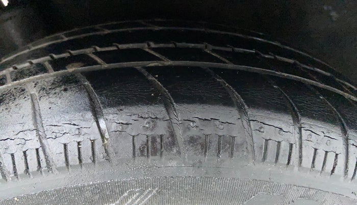 2012 Honda Brio S MT, Petrol, Manual, 57,704 km, Right Rear Tyre Tread