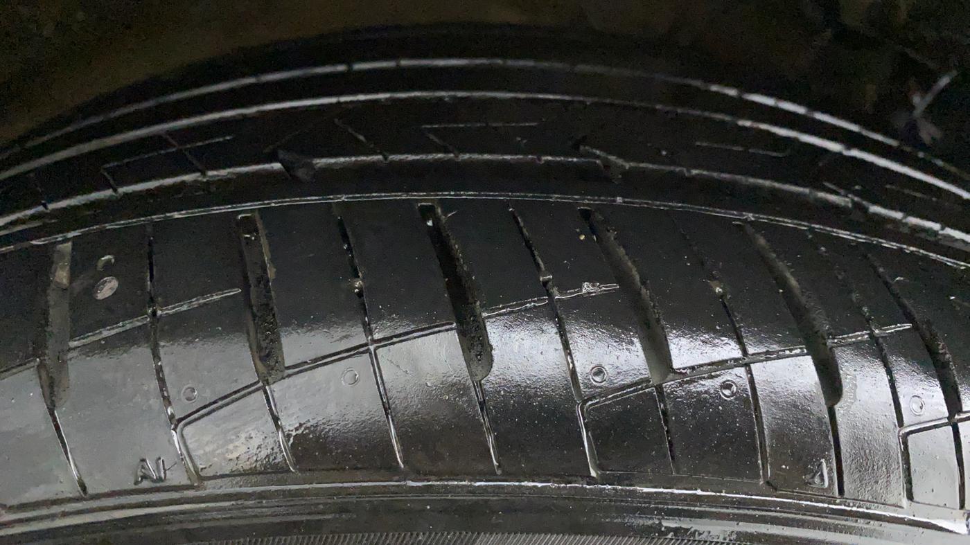 2020 Hyundai Verna SX PETROL AT, Petrol, Automatic, 10,331 km, Right Rear Tyre Tread