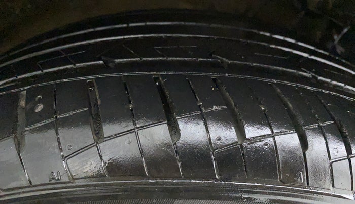 2020 Hyundai Verna SX PETROL AT, Petrol, Automatic, 10,331 km, Right Rear Tyre Tread