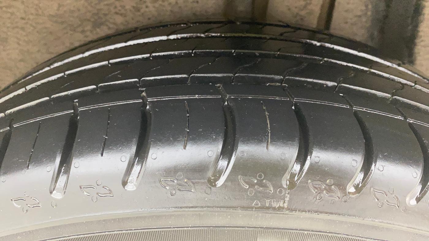 2025 Volkswagen TAIGUN Highline Plus 1.0 TSI AT, Petrol, Automatic, 9,799 km, Left Rear Tyre Tread