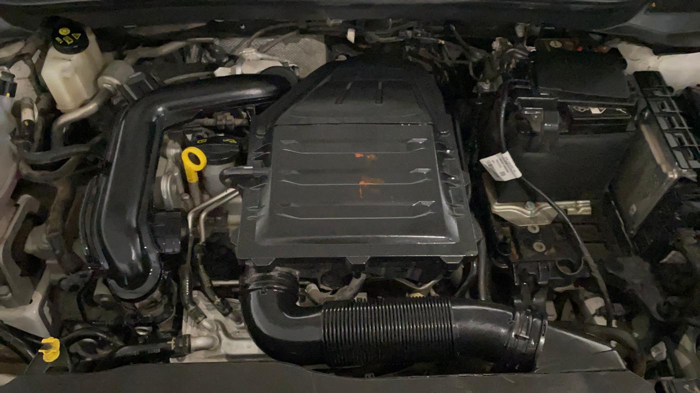 2025 Volkswagen TAIGUN Highline Plus 1.0 TSI AT, Petrol, Automatic, 9,799 km, Engine View