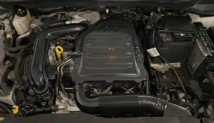 2025 Volkswagen TAIGUN Highline Plus 1.0 TSI AT, Petrol, Automatic, 9,799 km, Engine View