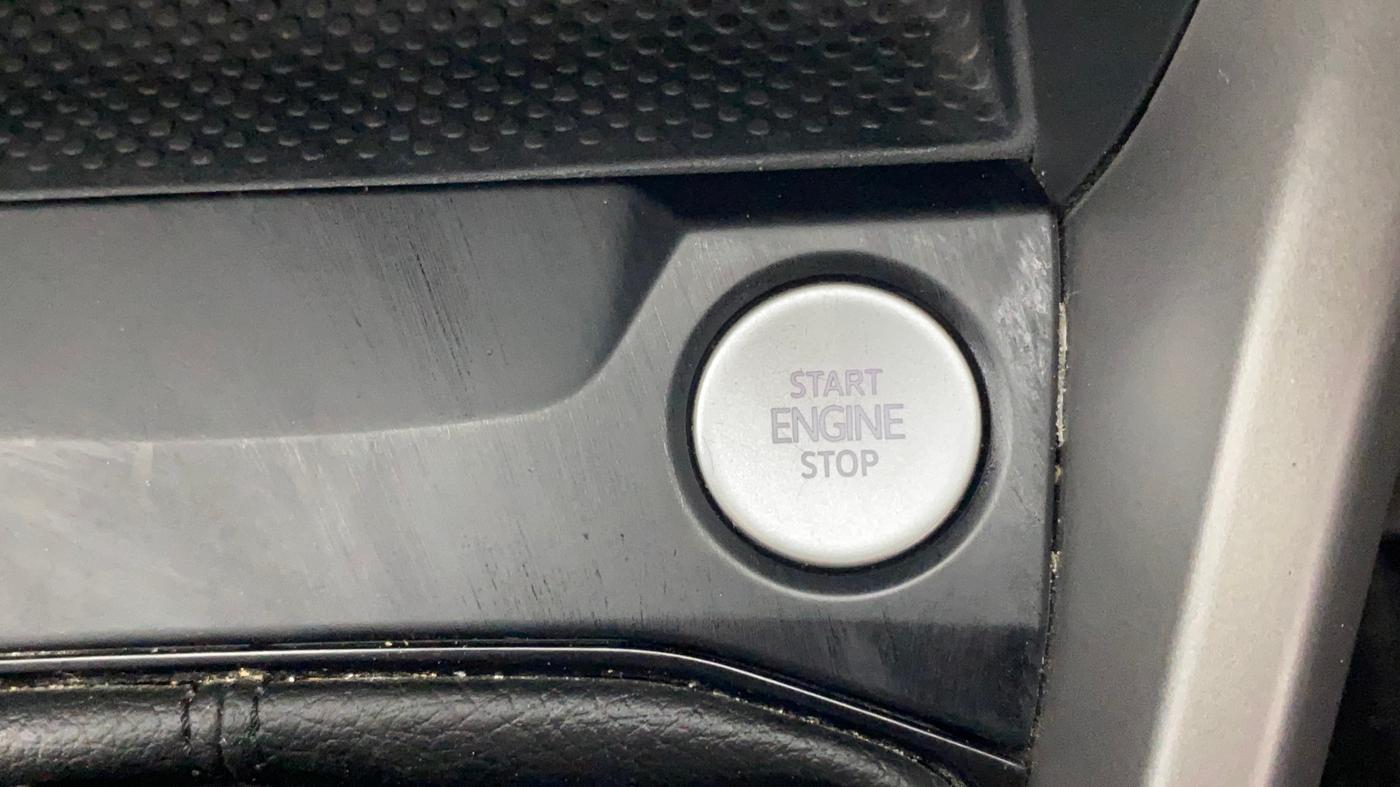 2025 Volkswagen TAIGUN Highline Plus 1.0 TSI AT, Petrol, Automatic, 9,799 km, Keyless Start/ Stop Button
