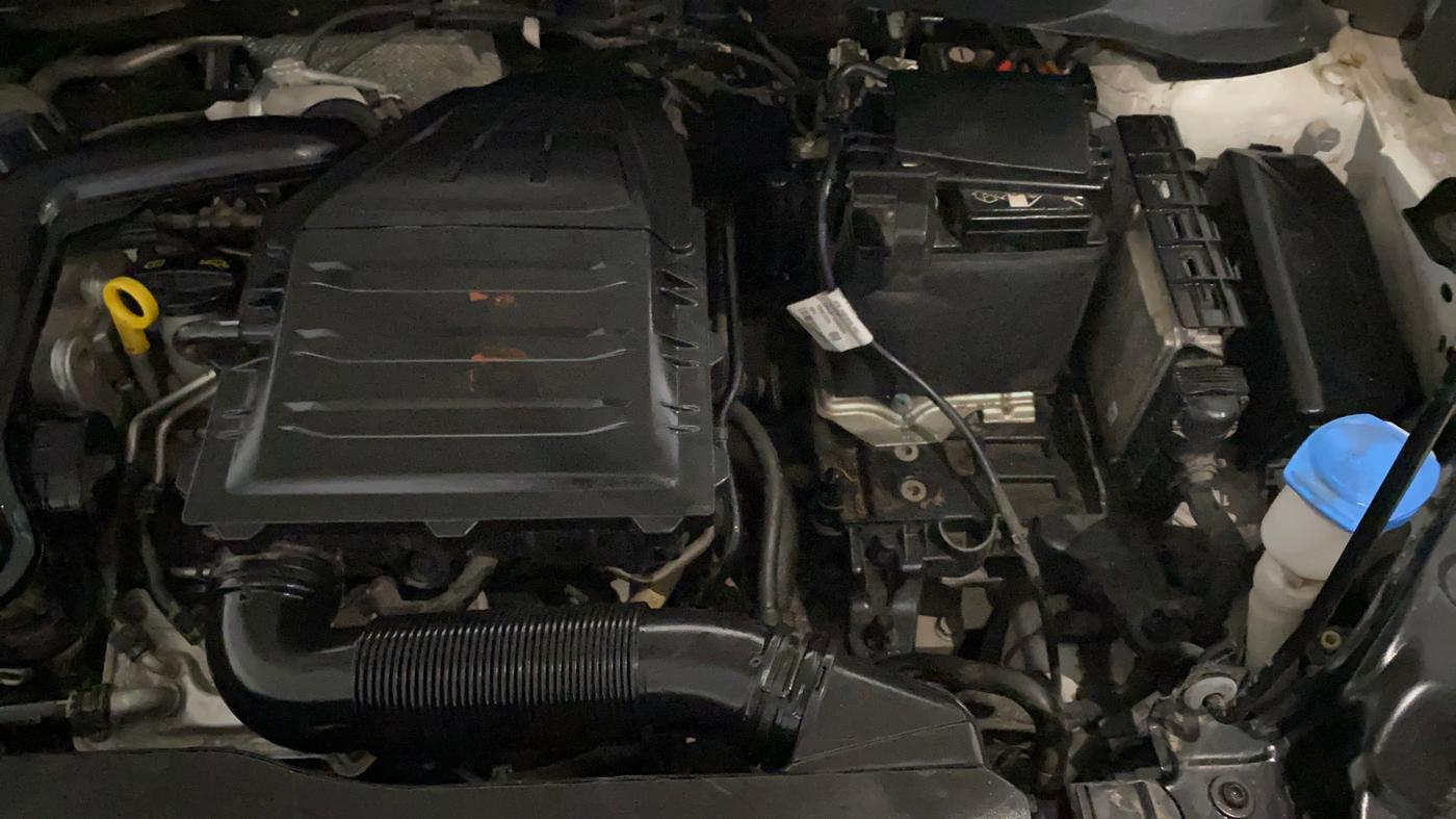 2025 Volkswagen TAIGUN Highline Plus 1.0 TSI AT, Petrol, Automatic, 9,799 km, Engine View - Left