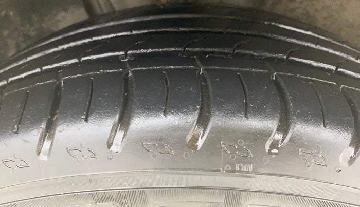 2025 Volkswagen TAIGUN Highline Plus 1.0 TSI AT, Petrol, Automatic, 9,799 km, Right Front Tyre Tread