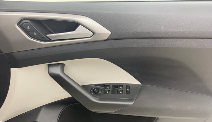 2025 Volkswagen TAIGUN Highline Plus 1.0 TSI AT, Petrol, Automatic, 9,799 km, Driver Side Door Panels Control