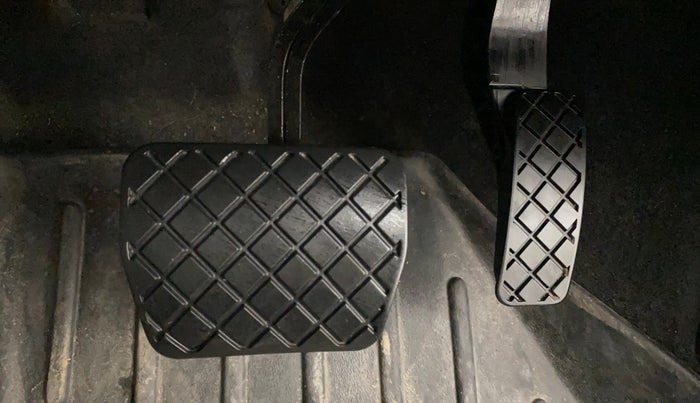 2025 Volkswagen TAIGUN Highline Plus 1.0 TSI AT, Petrol, Automatic, 9,799 km, Pedals