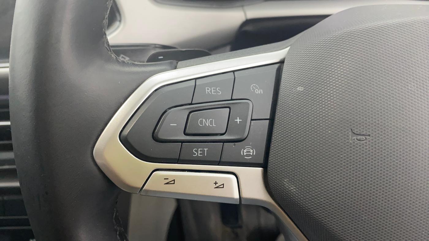 2025 Volkswagen TAIGUN Highline Plus 1.0 TSI AT, Petrol, Automatic, 9,799 km, Adaptive Cruise Control