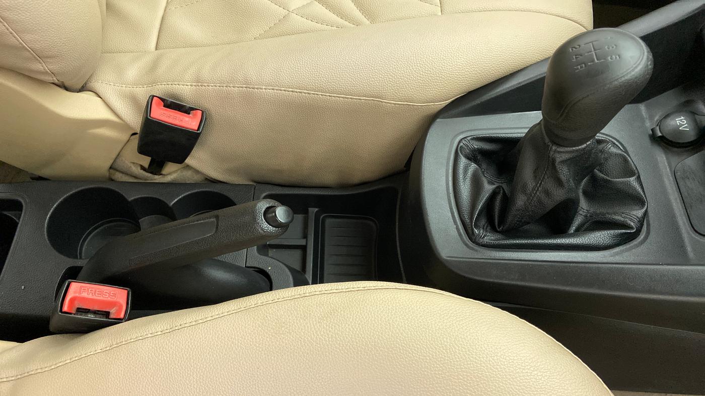 2015 Ford Figo Aspire 1.5 AMBIENTE DIESEL, Diesel, Manual, 95,507 km, Gear Lever