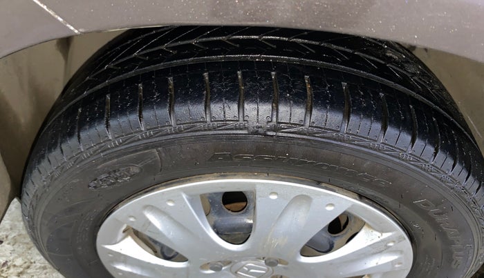 2014 Honda Amaze 1.2L I-VTEC S, Petrol, Manual, 56,726 km, Left Front Tyre Tread