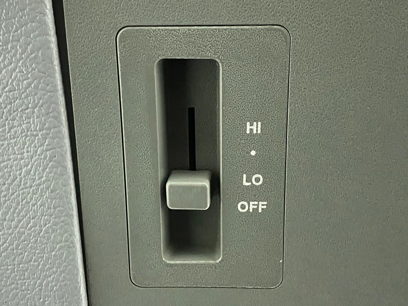 2015 Maruti Eeco 5 STR CNG WITH AC PLUSHTR, CNG, Manual, 63,779 km, Rear AC Temperature Control